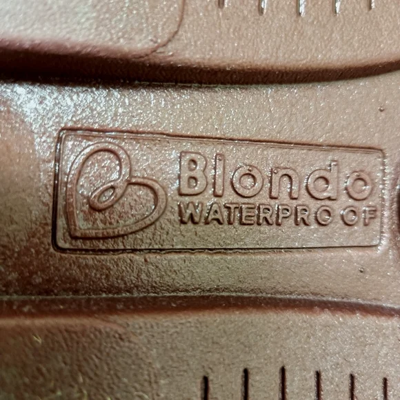 Blondo Kanon Rhinestones Sneakers Casual Upscale Athletic Shoes Size 7.5 Maroon - Picture 16 of 17